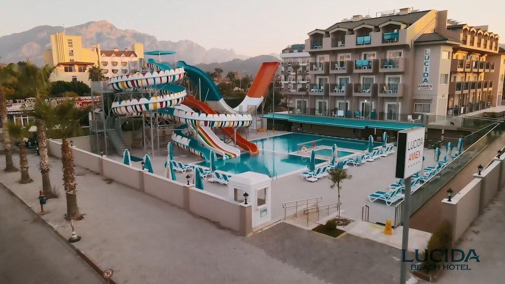 Lucida Beach Hotel