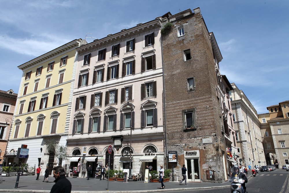 SUITE ART NAVONA 2/59