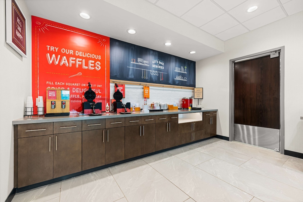 Lobby at Hampton Inn and Suites Bessemer Birmingham, BESSEMER - AL