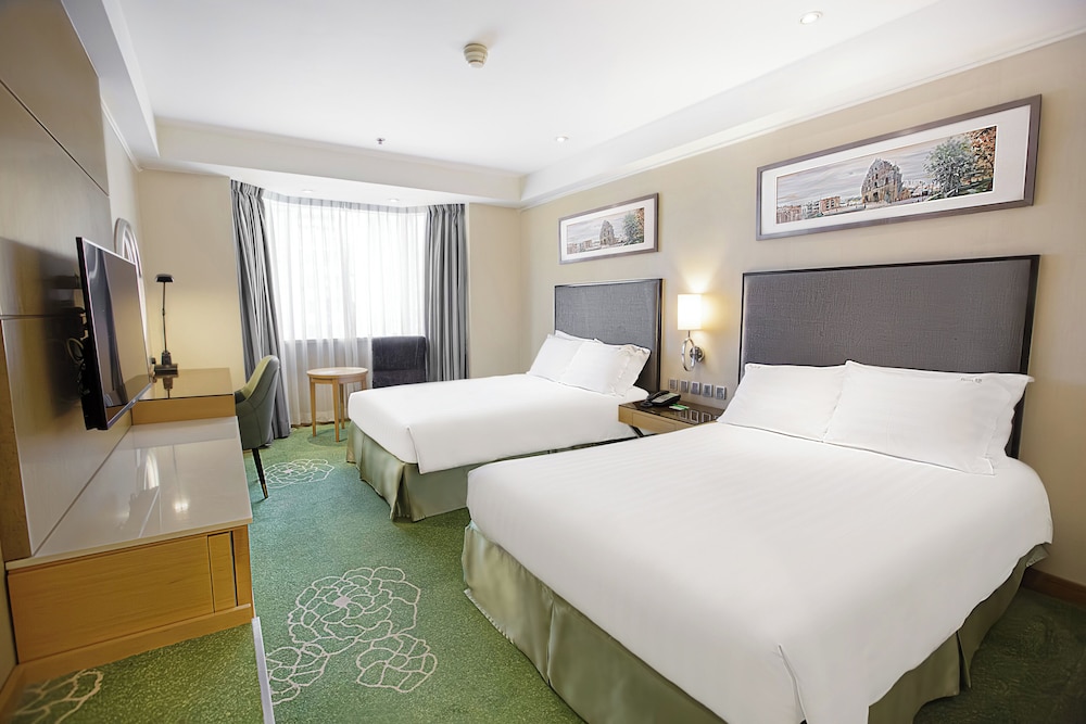غرفة قياسية بسريرين منفصلين مع دخول صالة النادي، HOLIDAY INN MACAU 2/3