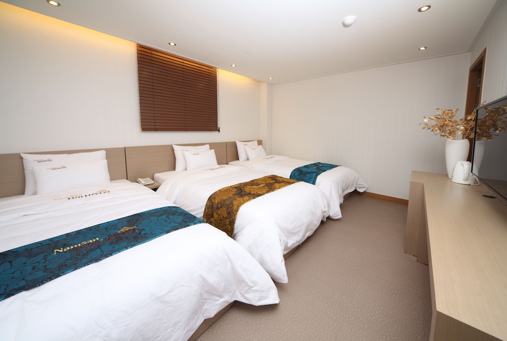 Namsan Hill Hotel 23/62