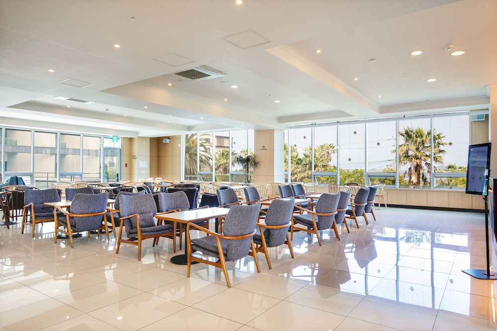 The Four Graces Resort 19/28