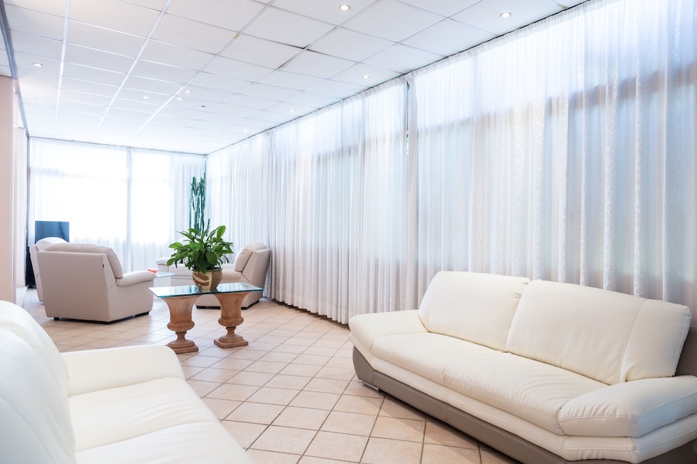Hotel Ambasciatori 41/62