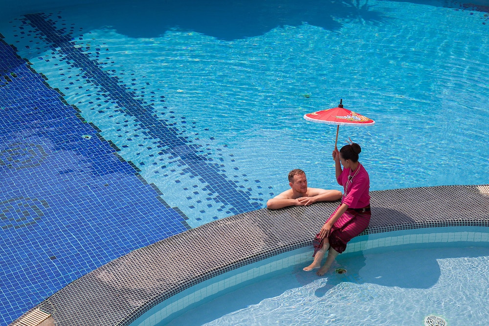Bossotel Chiang Mai 27/50