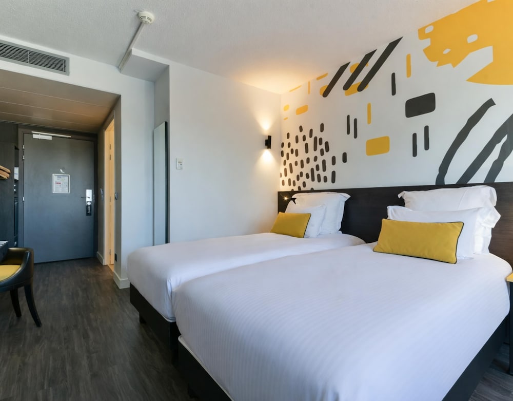 Golden Tulip Roissy Saint Witz 8/42