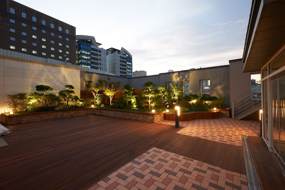 Days Hotel by Wyndham Seoul Myeongdong 55/56