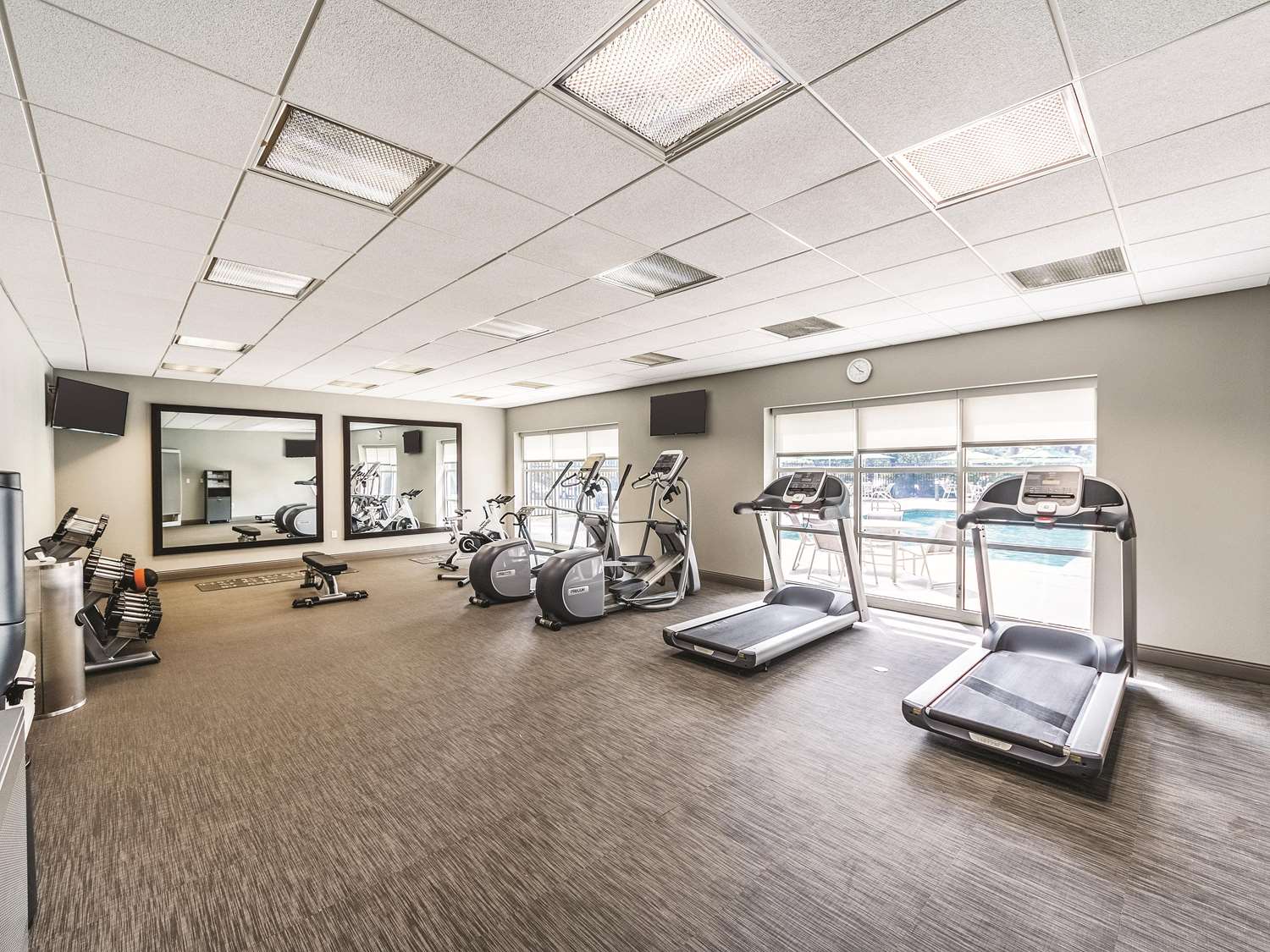 La Quinta Inn & Suites by Wyndham San Antonio Downtown 11/25
