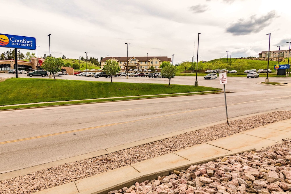 Comfort Inn & Suites Rapid City South - Mt Rushmore Gateway 60/66