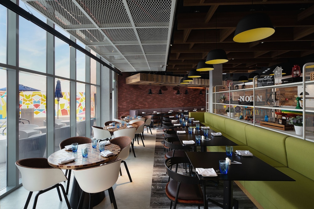 Aloft Dubai South 33/38