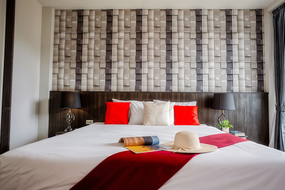 Koh lanta Hotels and Co Working Space 19/65