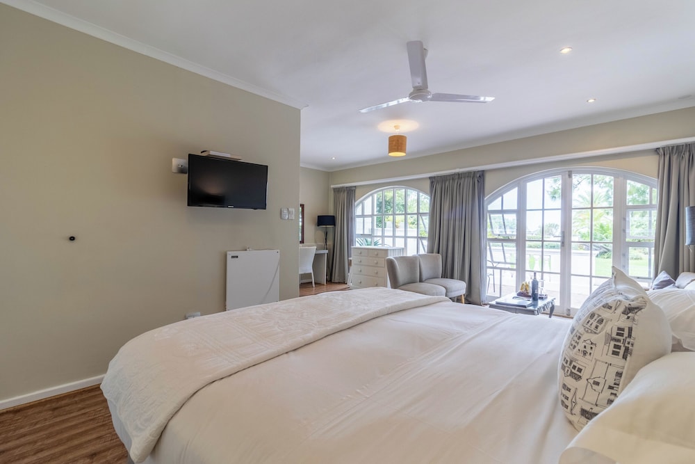 Whale Rock Luxury Lodge 25/65