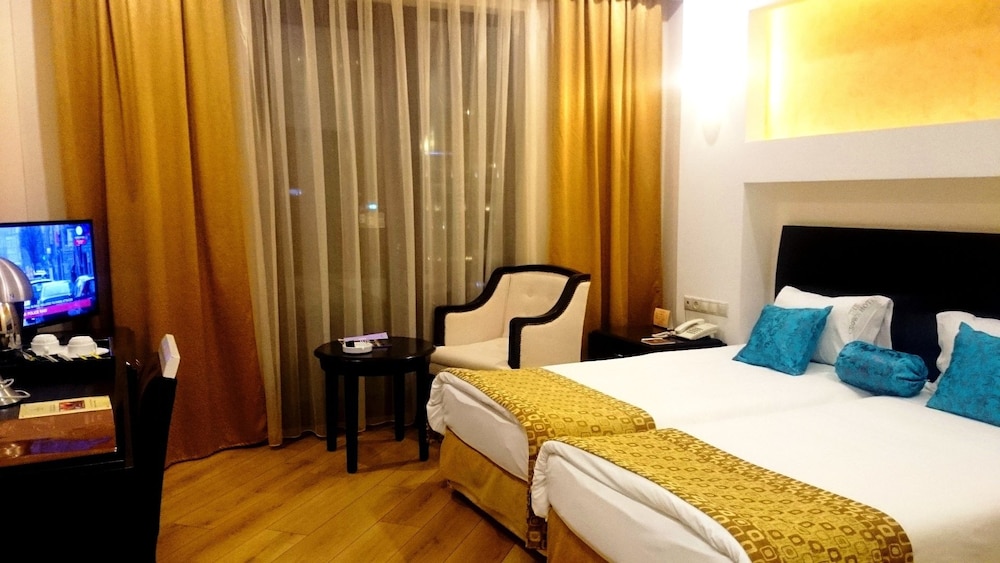The Crown Hotel 23/50