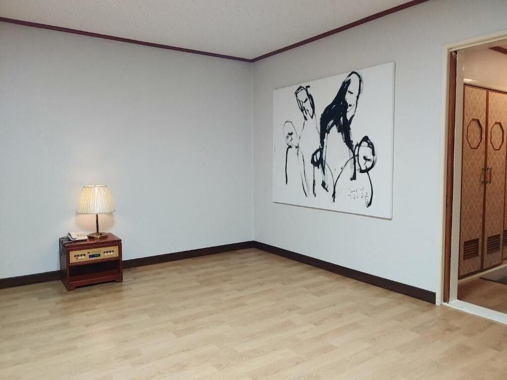 Pearl Hotel Jeju 52/63