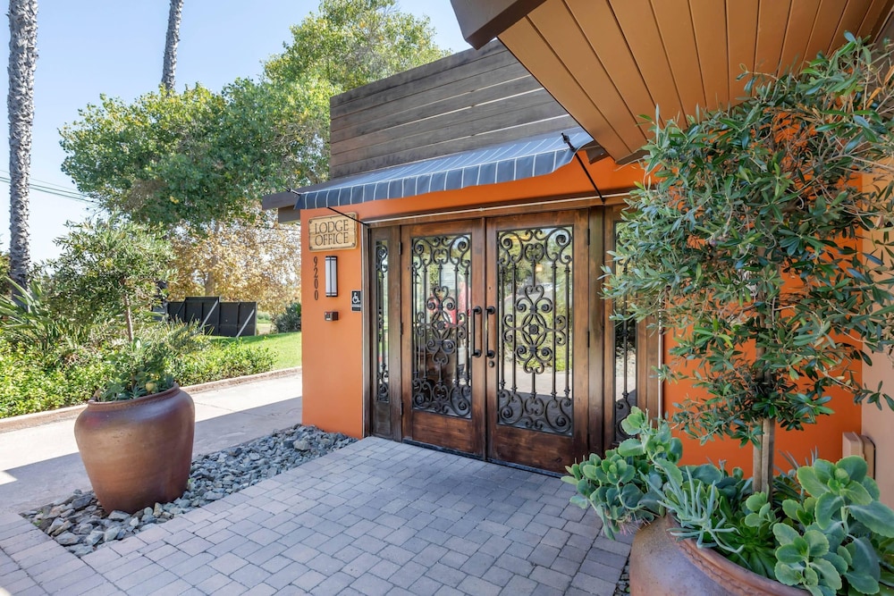 Carlton Oaks Lodge, Ascend Hotel Collection 4/71