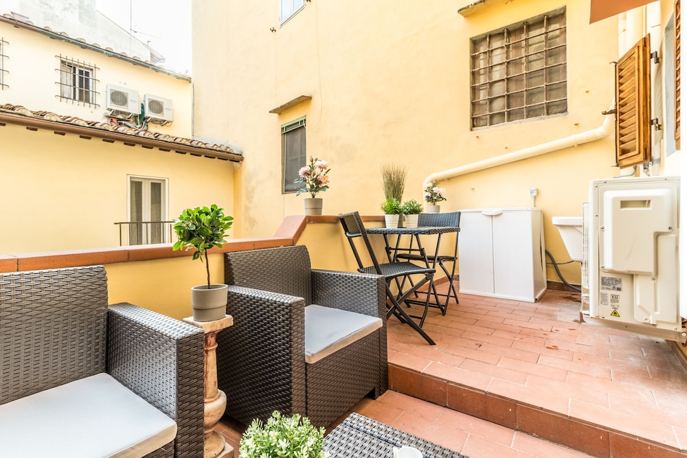 Wine Apartments Florence Sangiovese 26/40