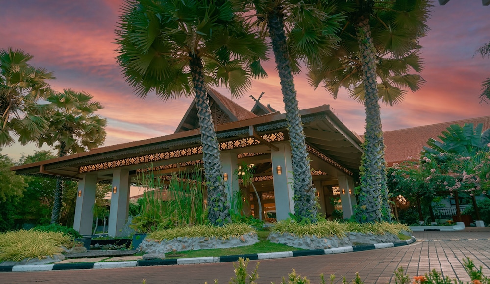 Pelangi Beach Resort and Spa 8/74