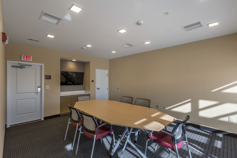 Towneplace Suites By Marriott Hopkinsville 28/29