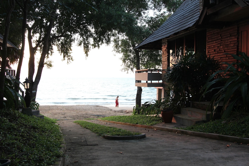 Sunset Park Resort And Spa 71/75