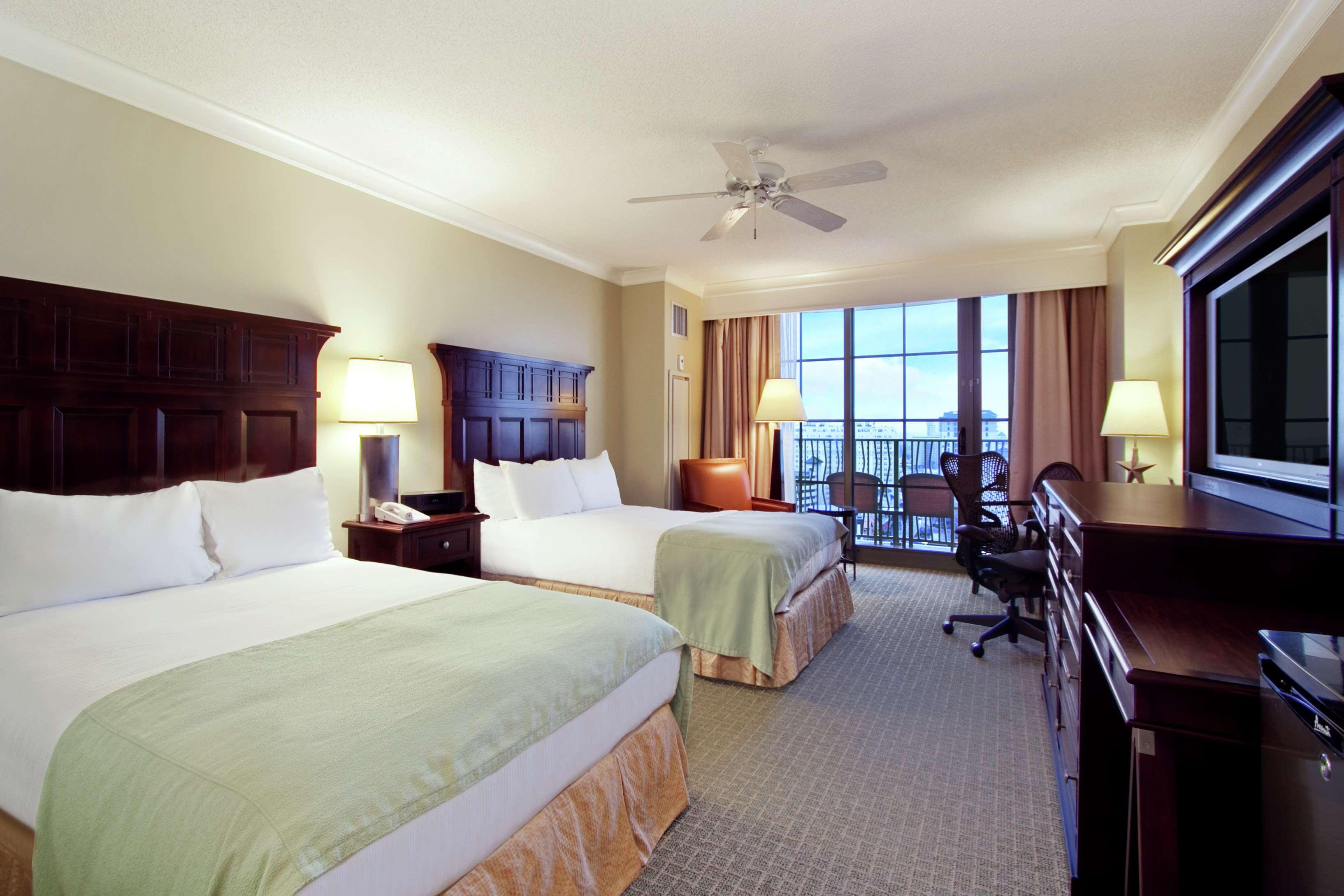 SUPERIOR, 2 DOUBLE BEDS, OCEAN FRONT, BALCONY