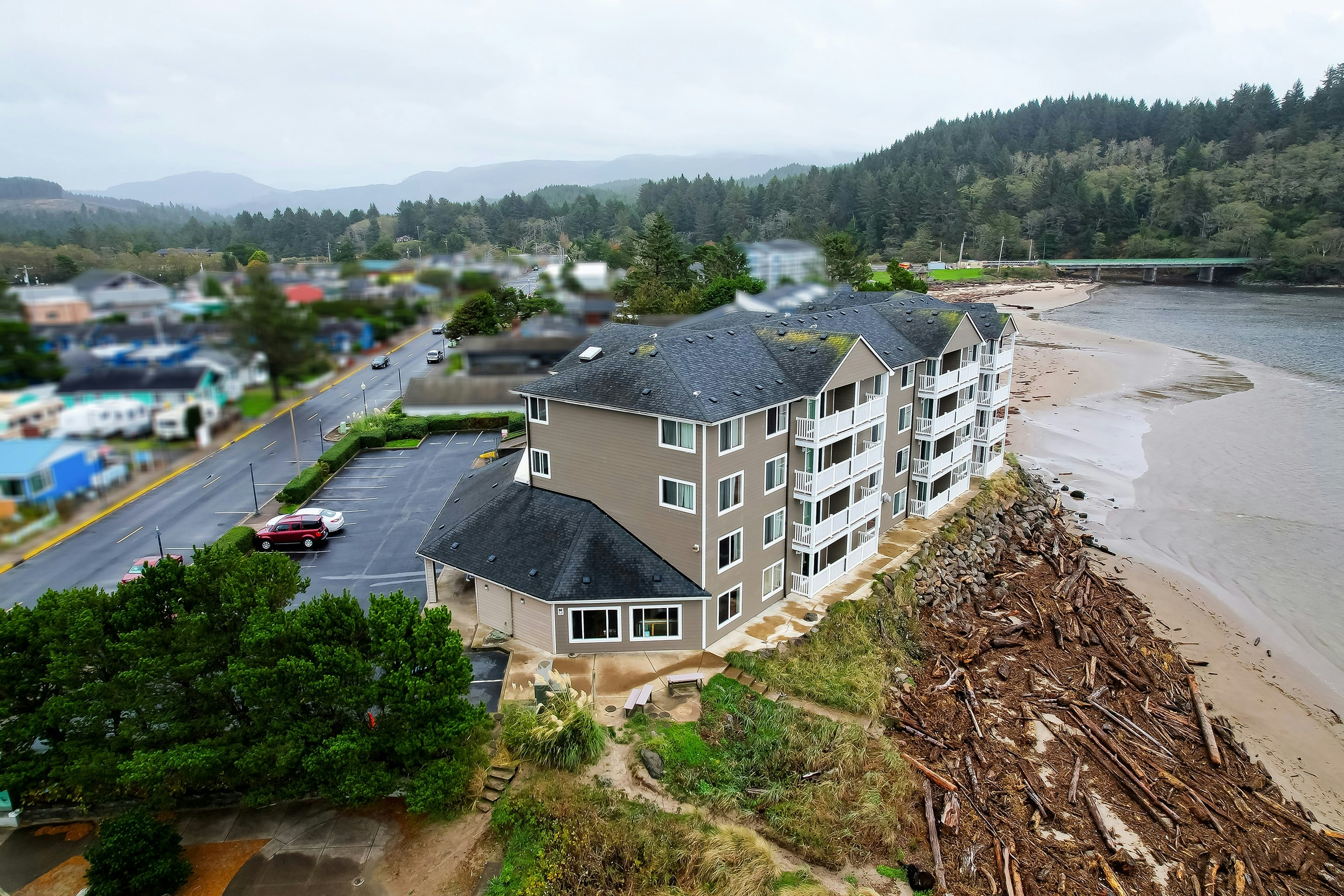 Siletz Bay Beachfront Hotel by OYO Lincoln City in LINCOLN CITY - OR