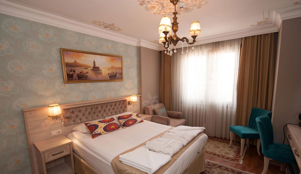 Sultans Royal Hotel 40/50