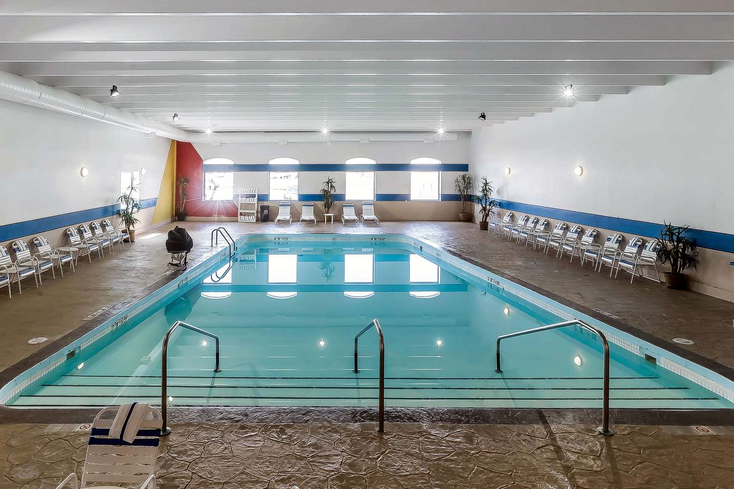 Comfort Inn & Suites Event Center 3/9