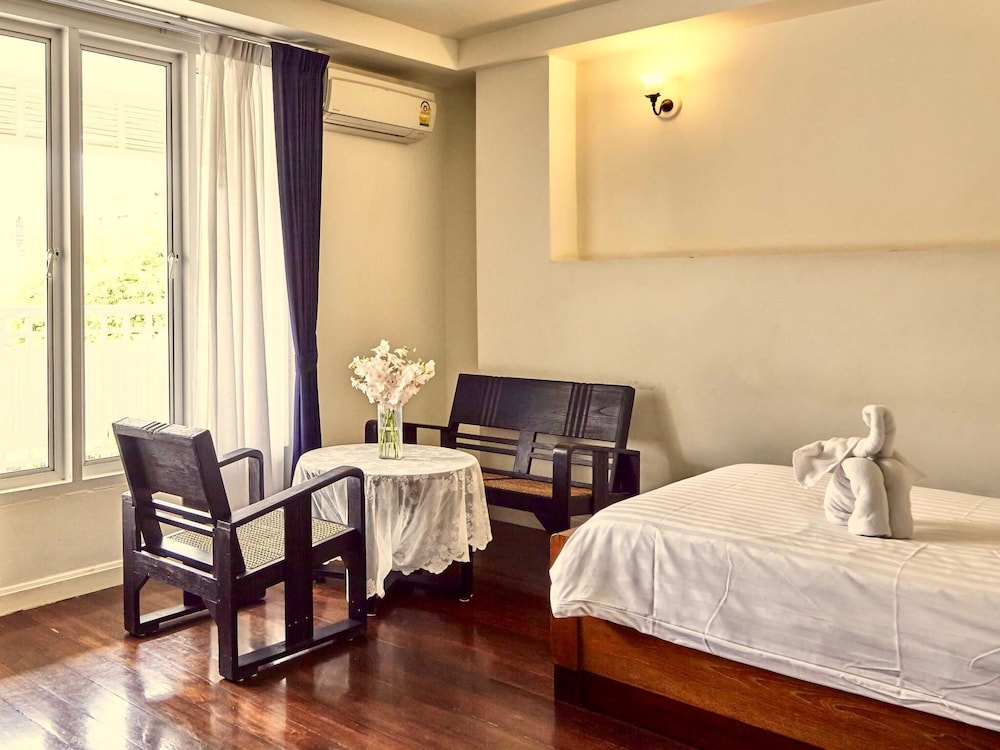 SSIP Boutique Dhevej Bangkok 15/50