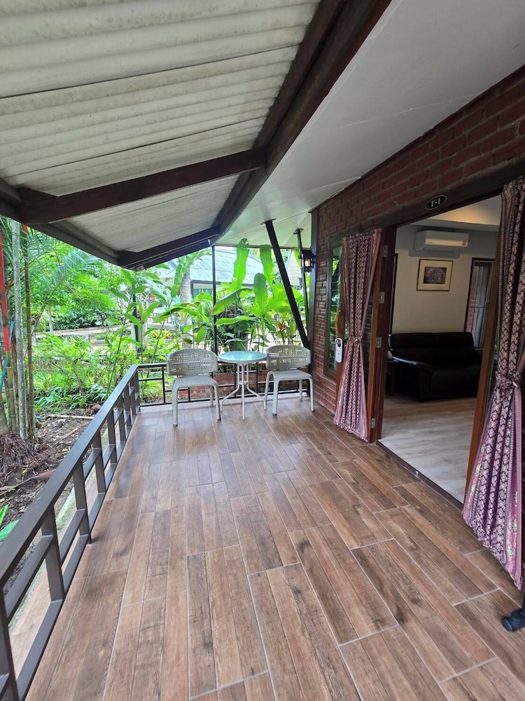 Green View Village Resort 42/50