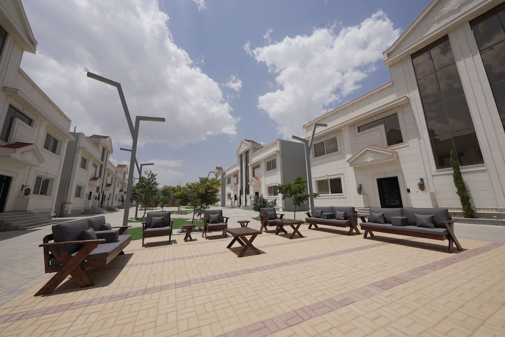 Midtown Majestic Garden Resort 39/59