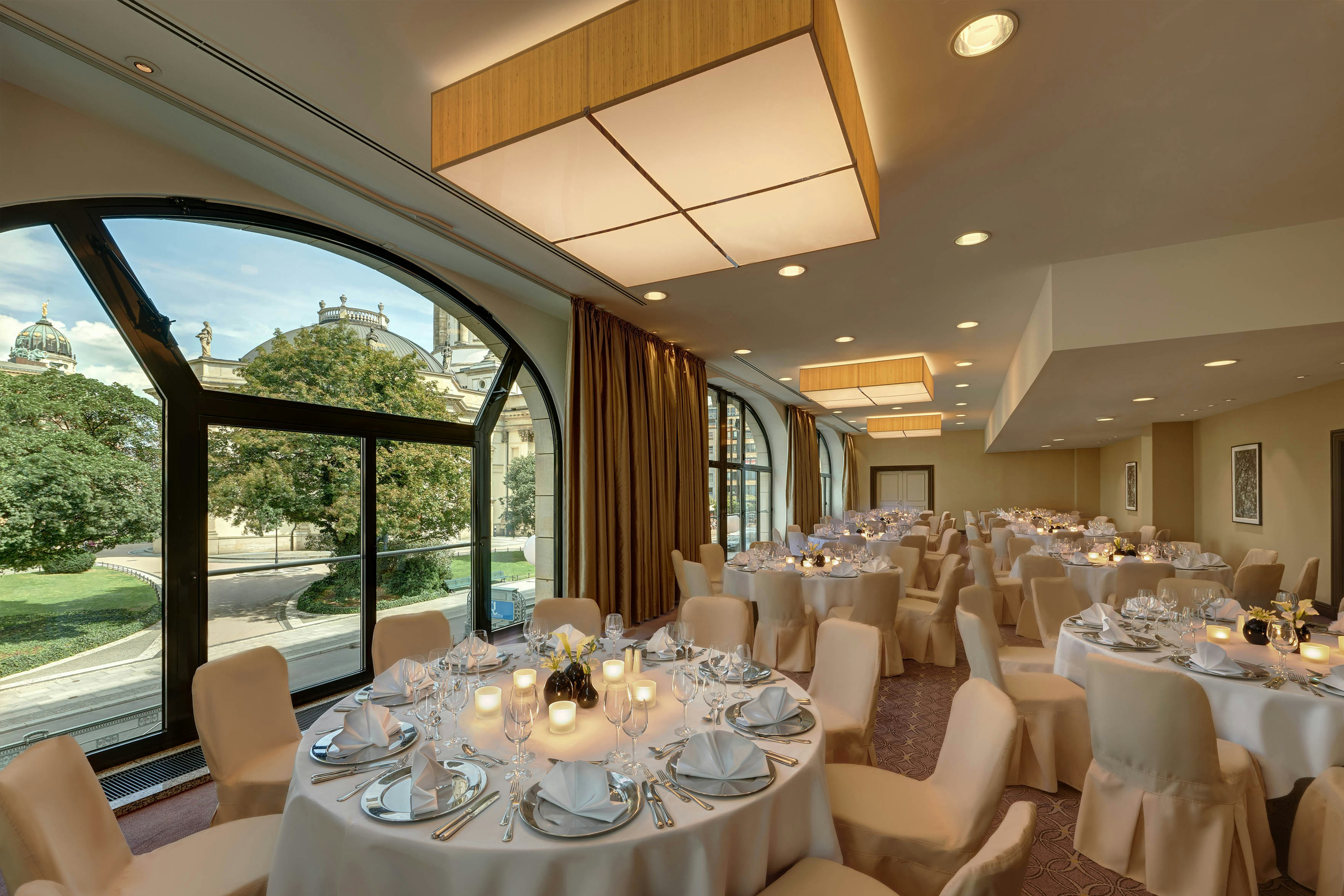 Hilton Berlin 54/70