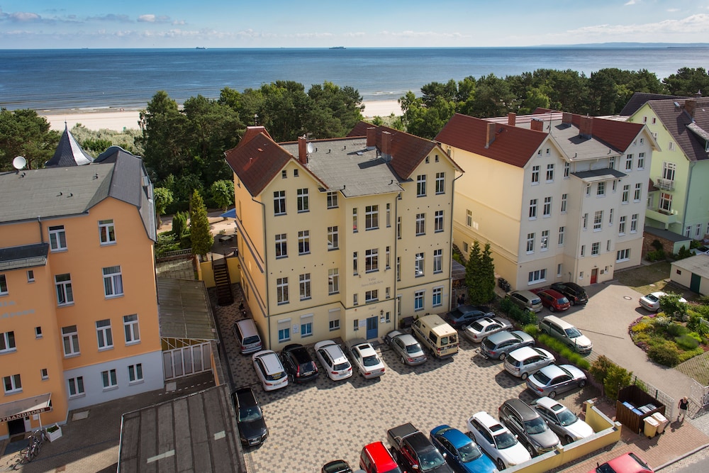Hotel Villa Seeschlosschen 34/50