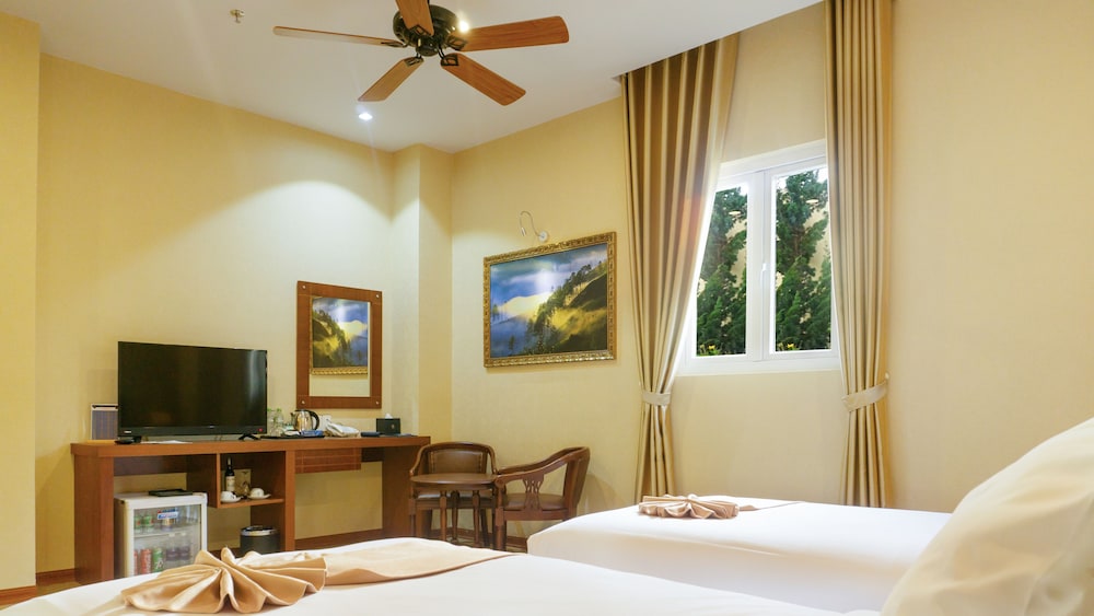 Ladalat Hotel 66/80