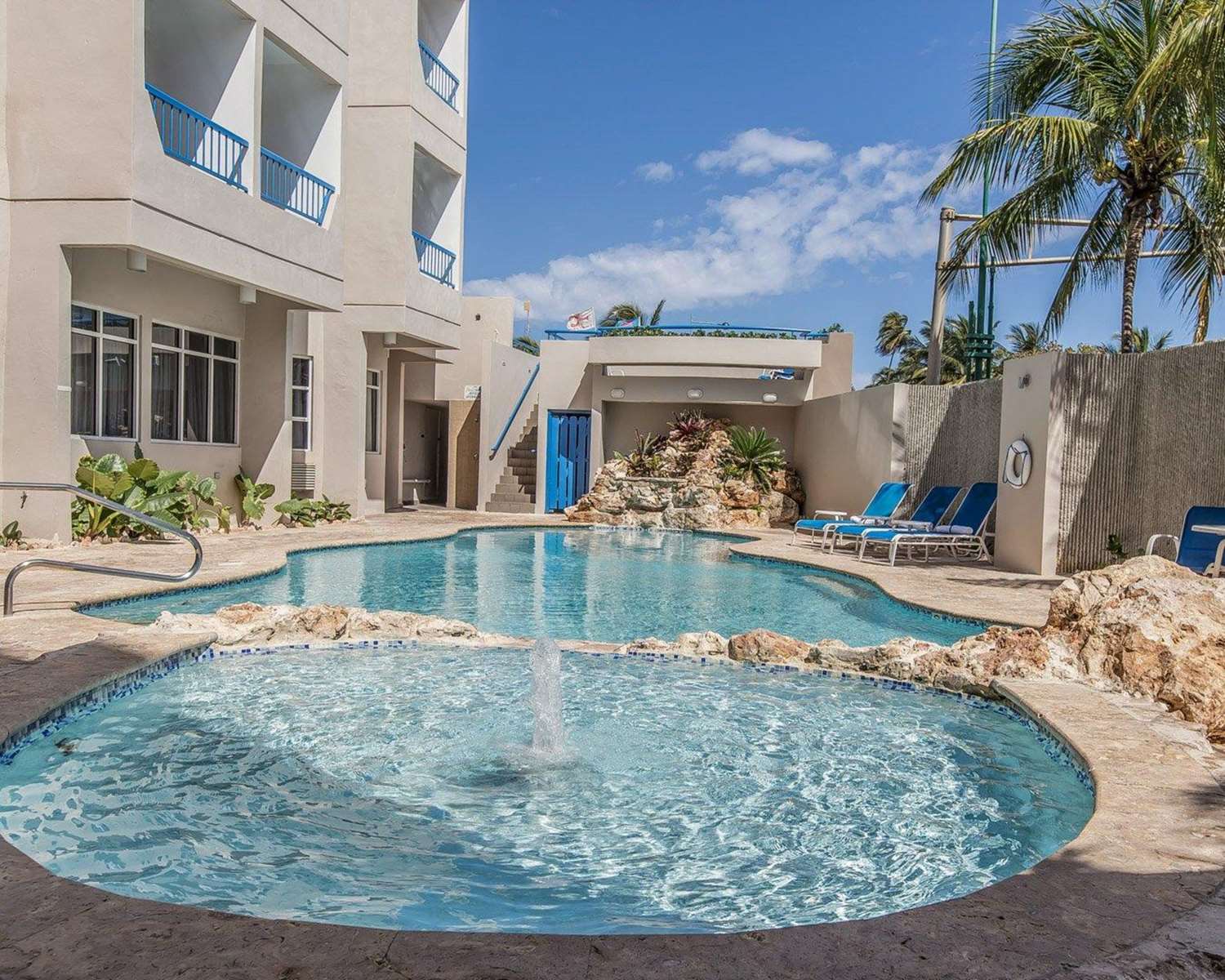 Comfort Inn & Suites Levittown PR 49/50