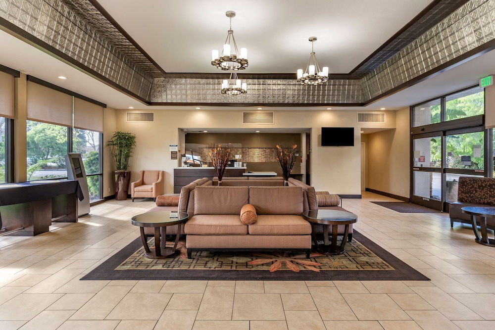 Best Western Plus Garden Court Inn 37/54