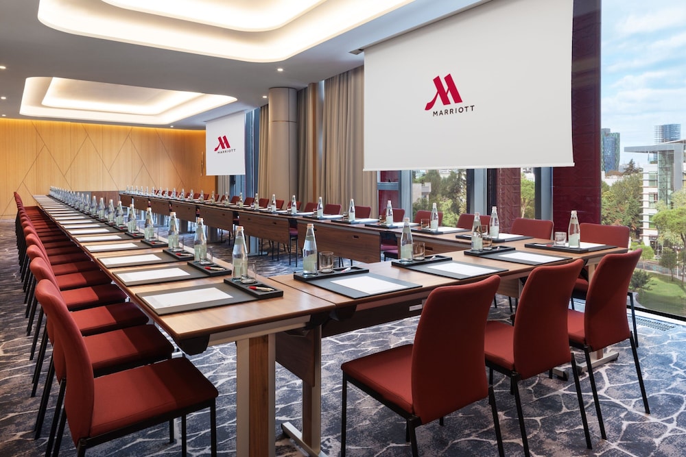 Tirana Marriott 39/50