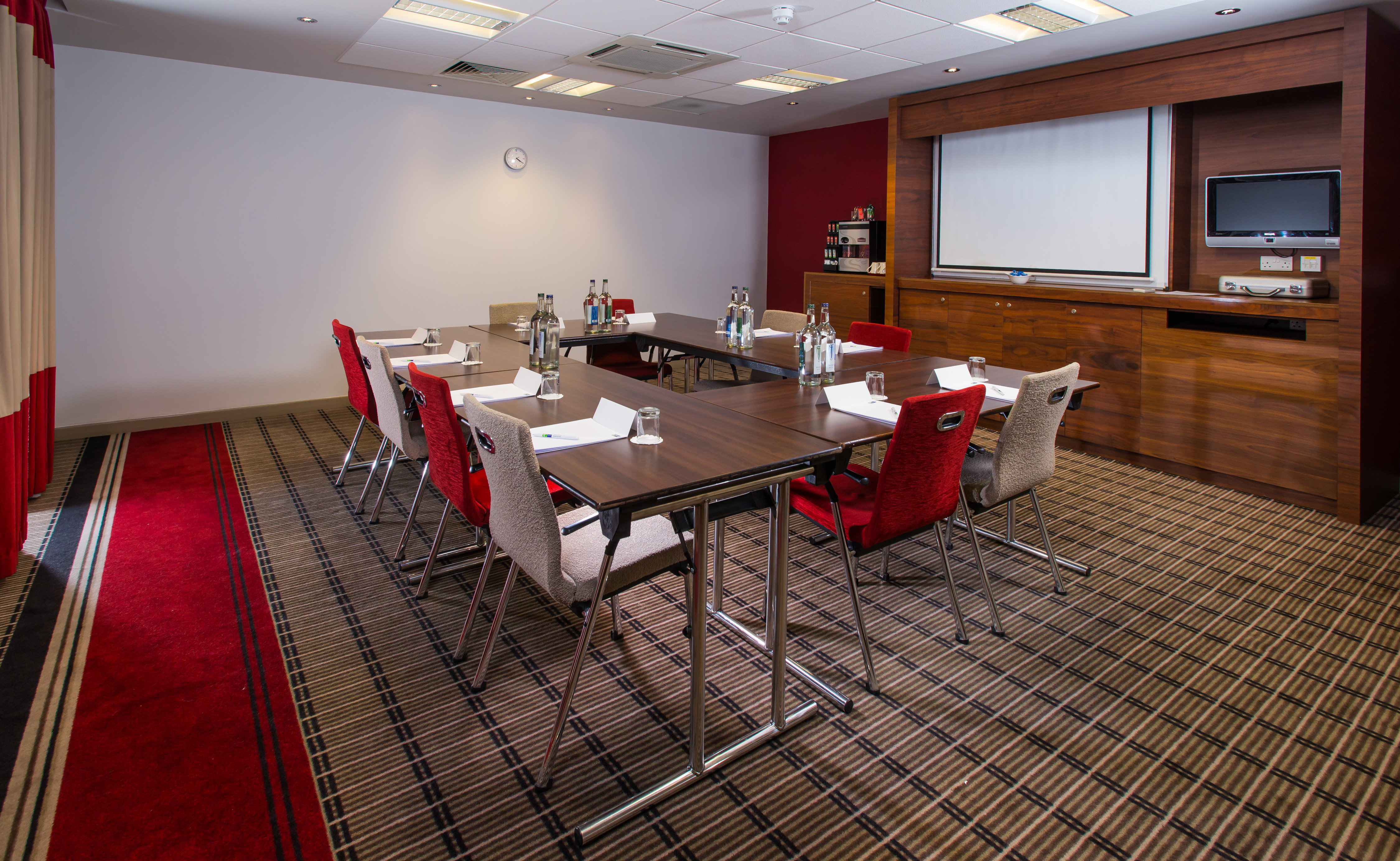 Holiday Inn Express East Midlands Airport 15/20