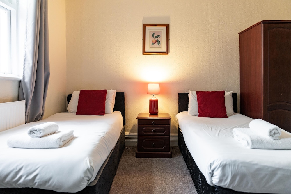 The Royal Hotel Crewe, A BRILLIANT Collection, Powered by OYO 16/47