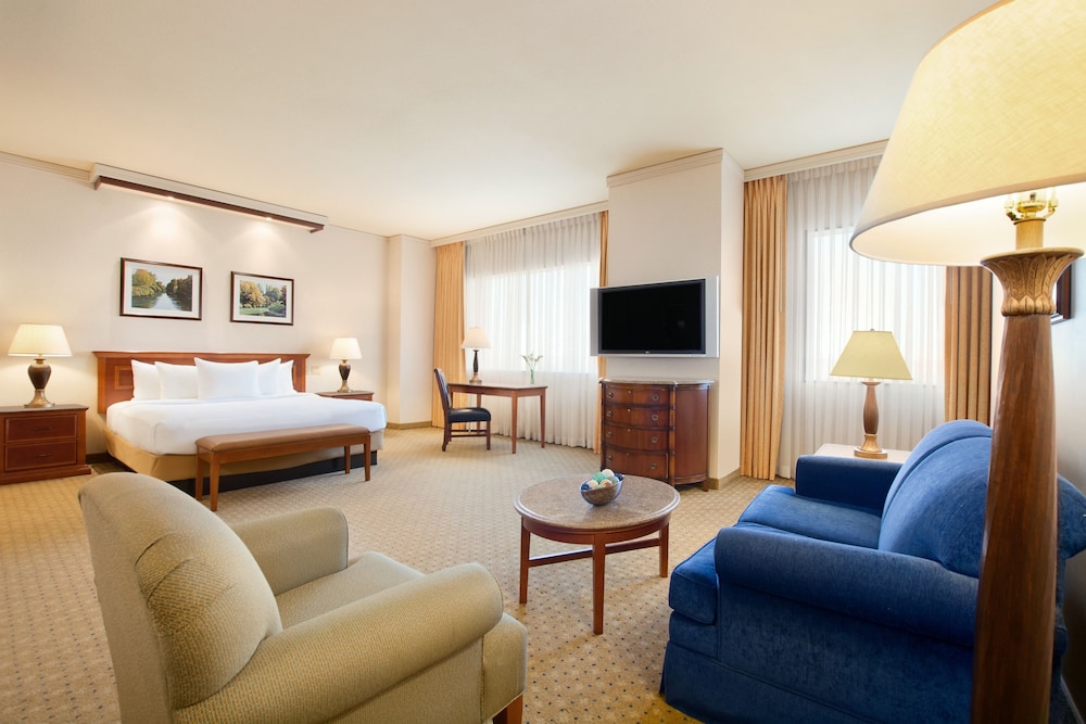 Harrah's Kansas City - A Caesars Rewards Destination 48/81