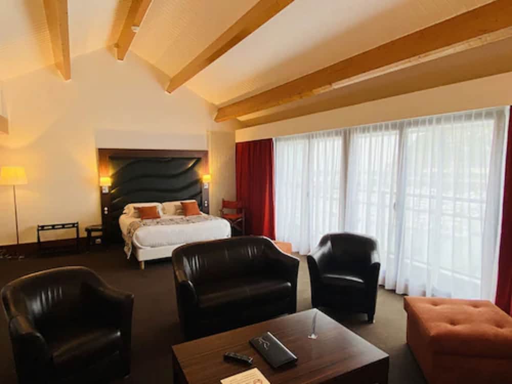 HOTEL LE GRAND PAVOIS 63/87