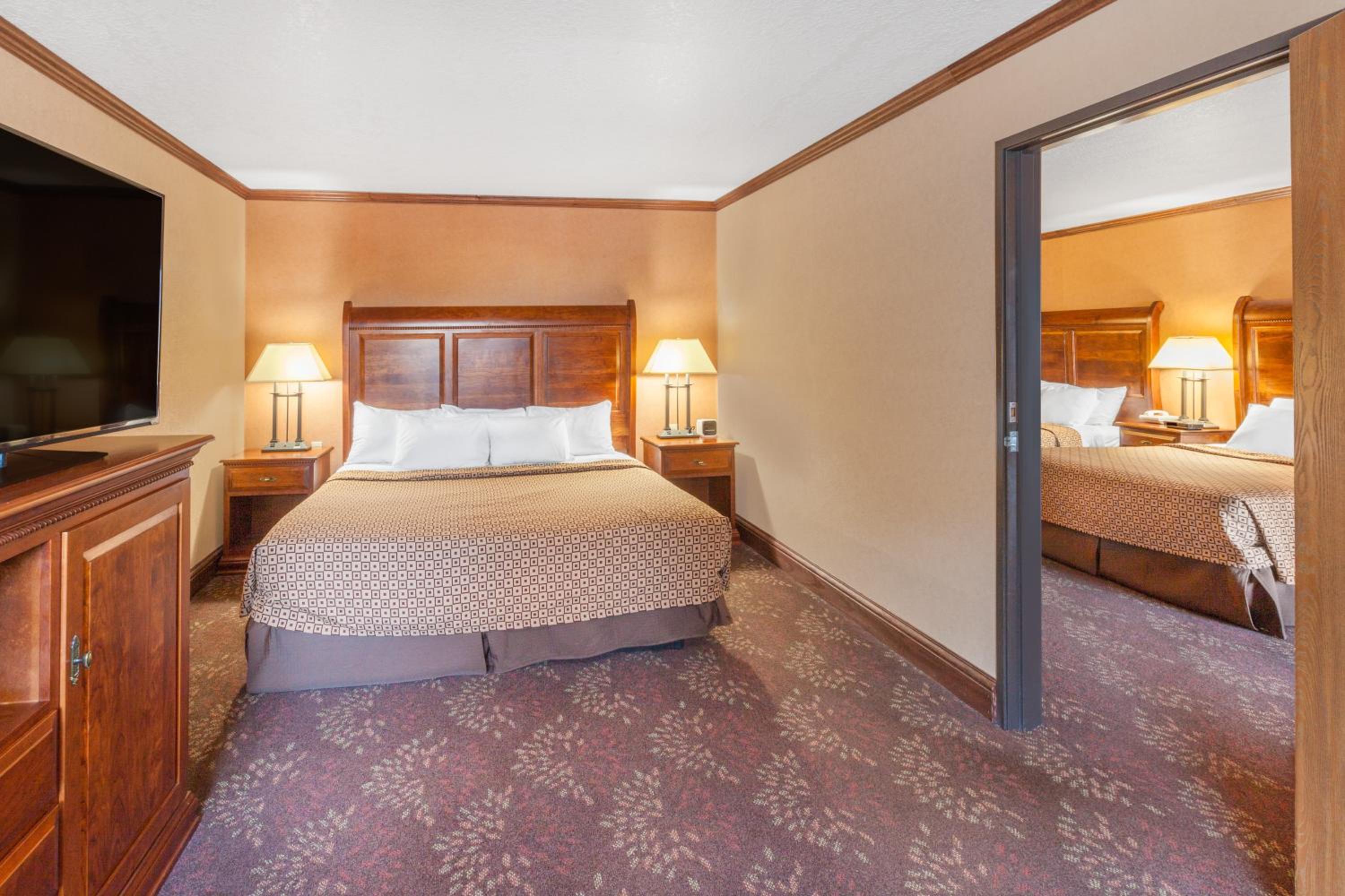 Deluxe, Suite, King Bed, Water Front