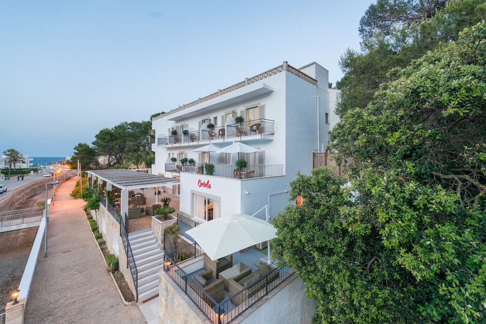 Boutique Hostal Oriola 3/50