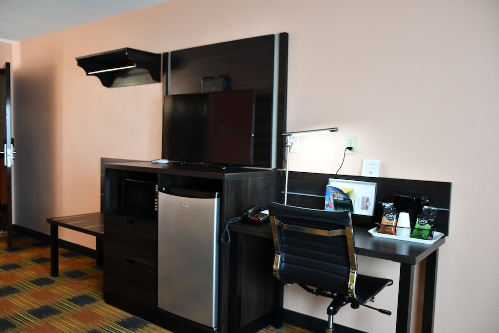 Regency Inn Suites 49/57