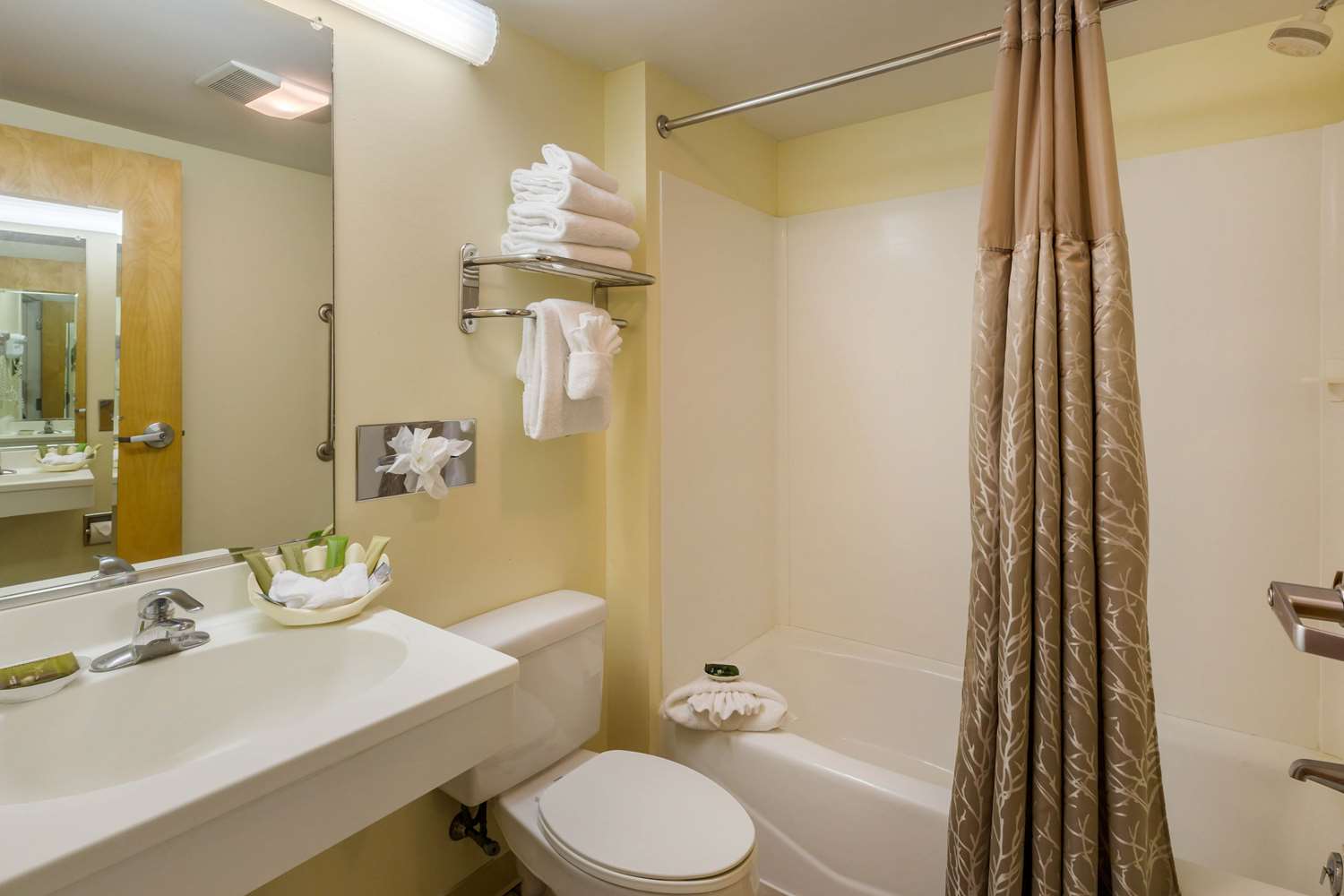 The Carriage House Inn Newport 44/44