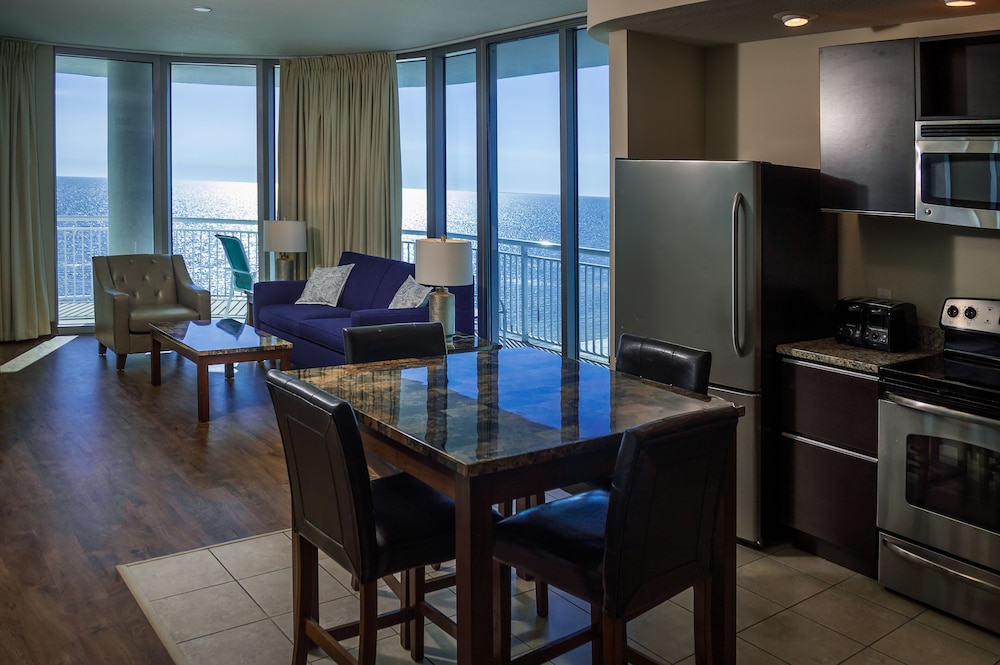 South Beach Hotel Suites 16/28