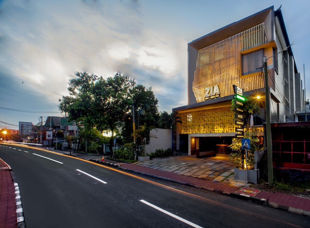 Daun Bali Seminyak 59/64