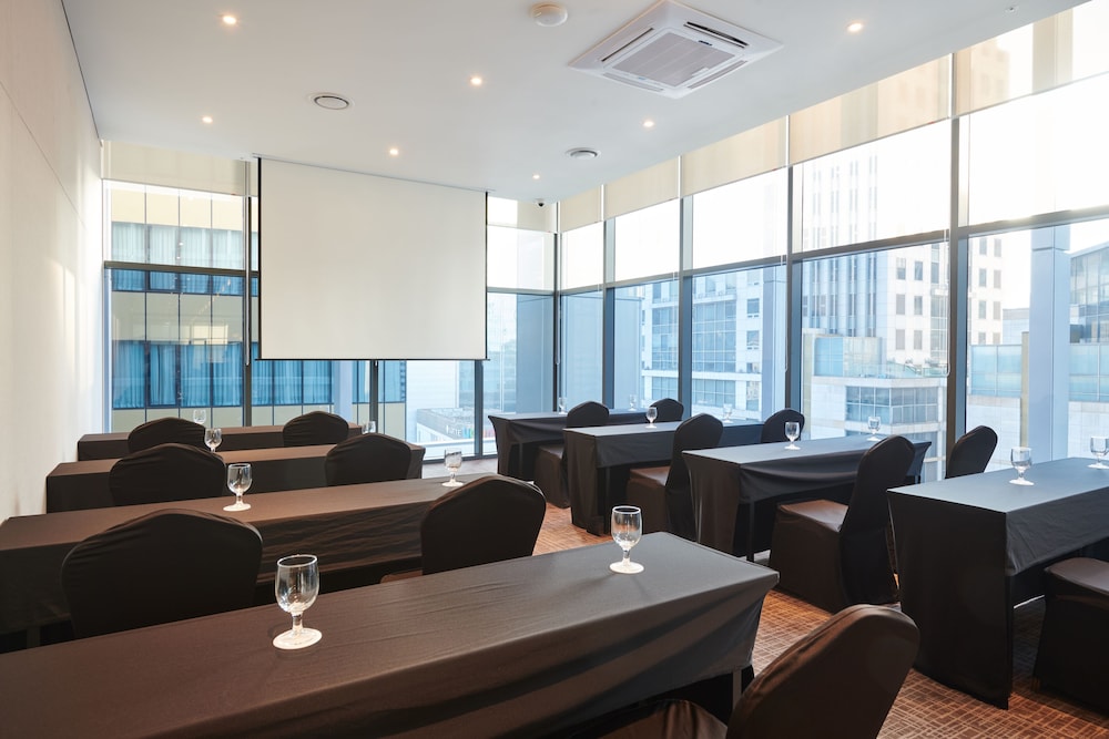 Stanford Hotel Myeongdong 38/50