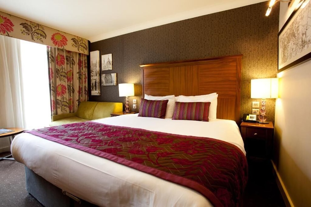 Privilege, Double Bed, Accessible