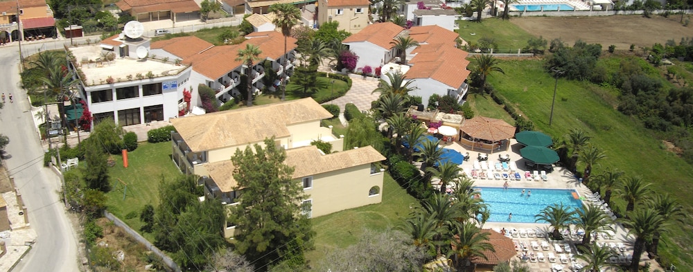 Morfeas Hotel 37/43