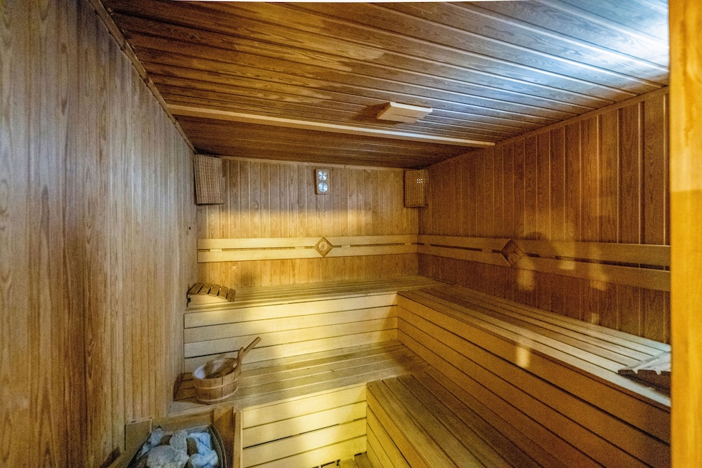 Byzantium Hotel & Suites 20/50