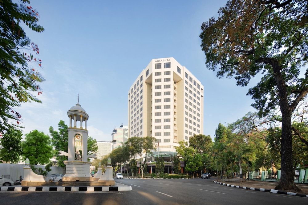 Aryaduta Bandung 68/74